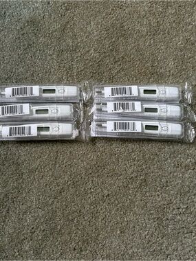 New Factory Sealed Digital Thermometers Lot Of Six
